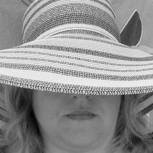 Meet your Posher, Stacy